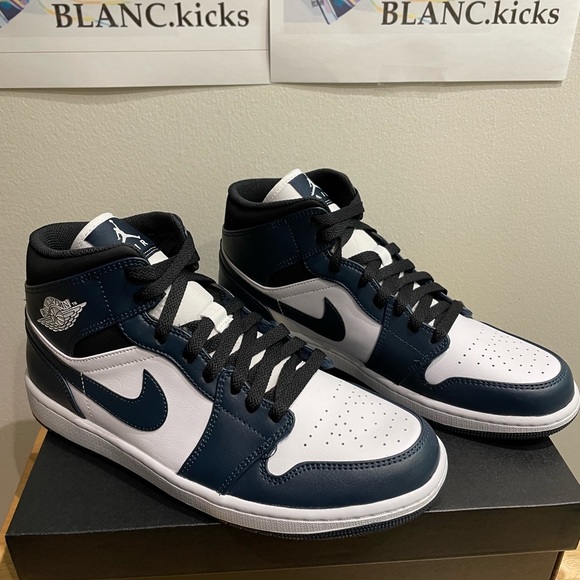 Air Jordan 1 mid DARK TEAL/ armoury navy 9.5/11 - Picture 6 of 7